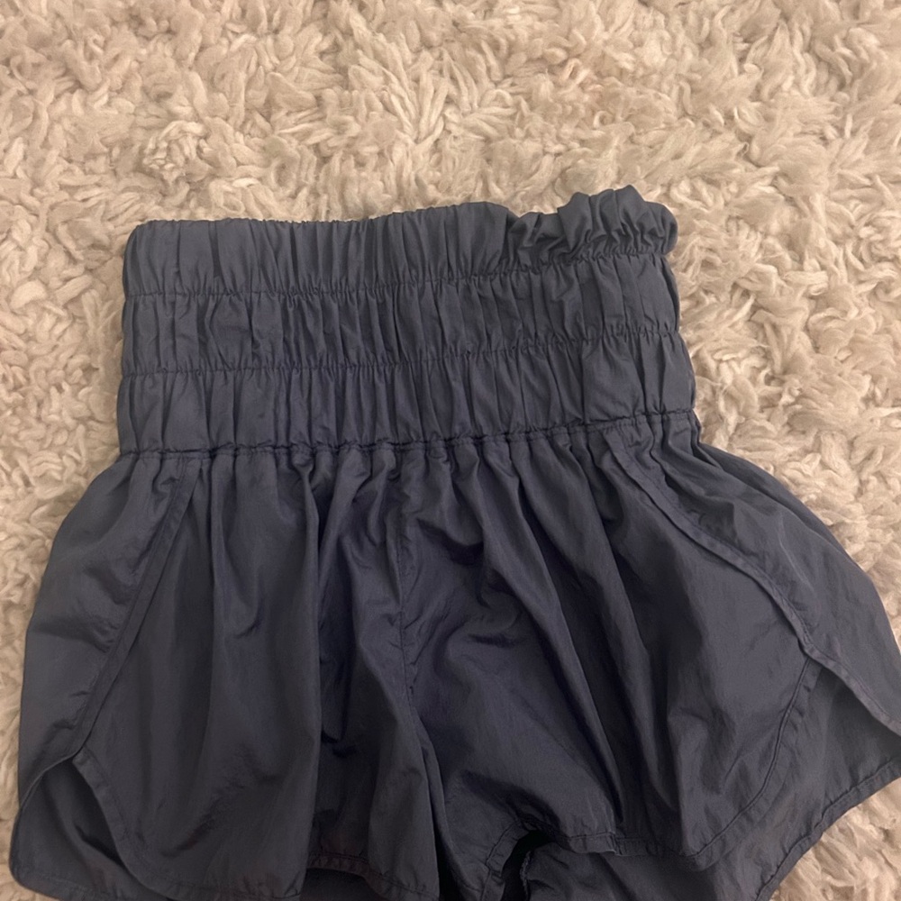 FREE PEOPLE SHORTS *comes with bag*